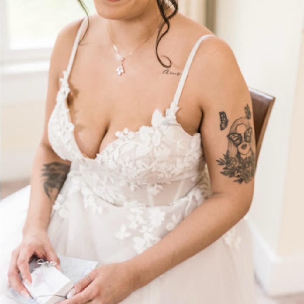Blush by Hayley Paige Isla - Sparkly Ivory Wedding Gown - Size 10